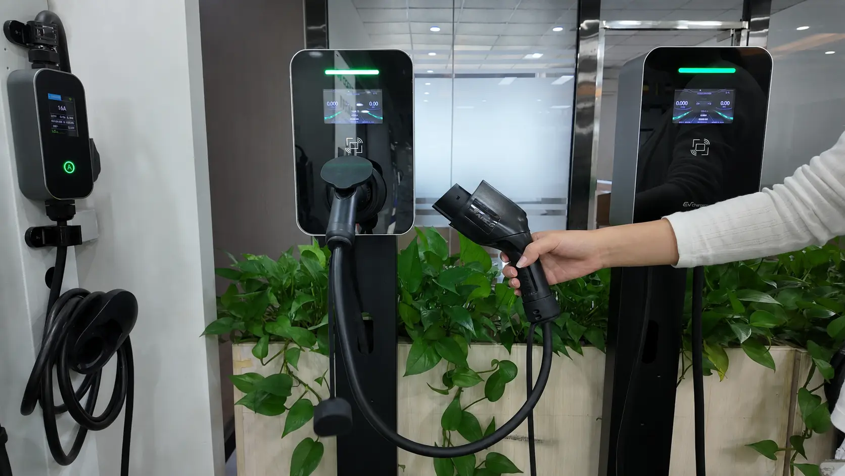 KEVO Power AC Series IV Photo B