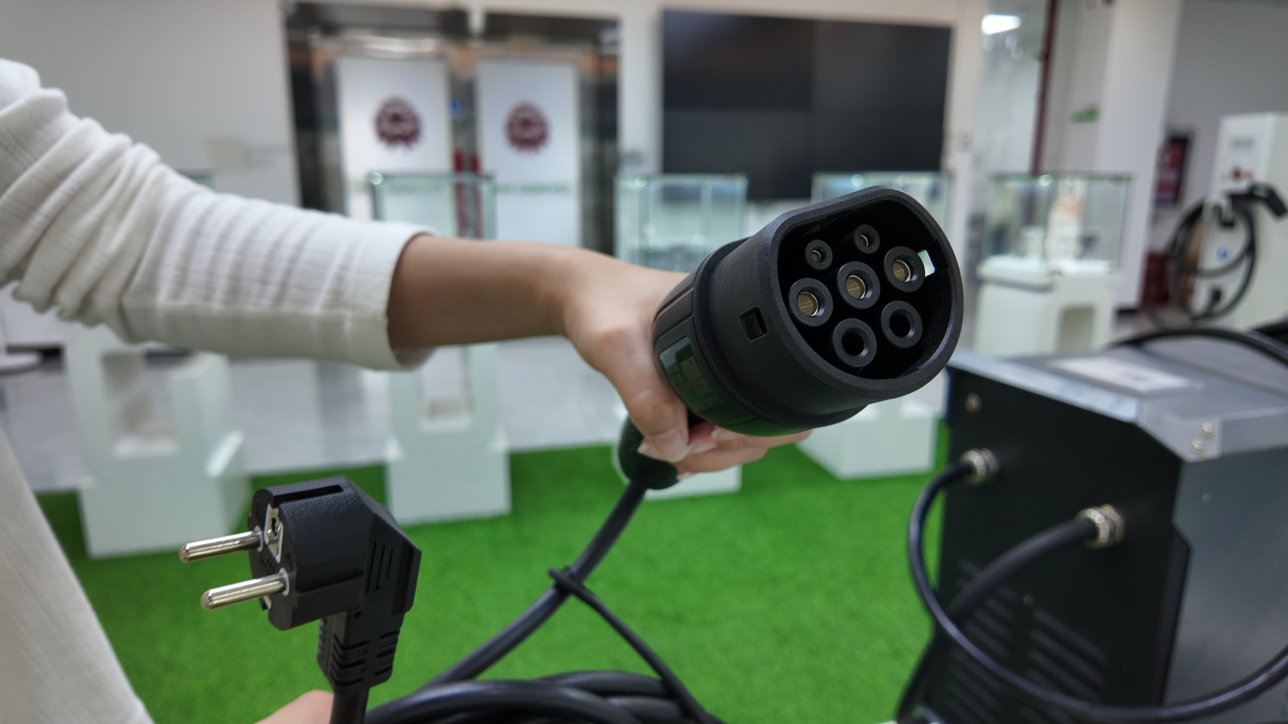 KEVO Power Portable AC Series I Photo D